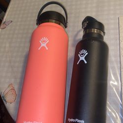 2 HydroFlasks 