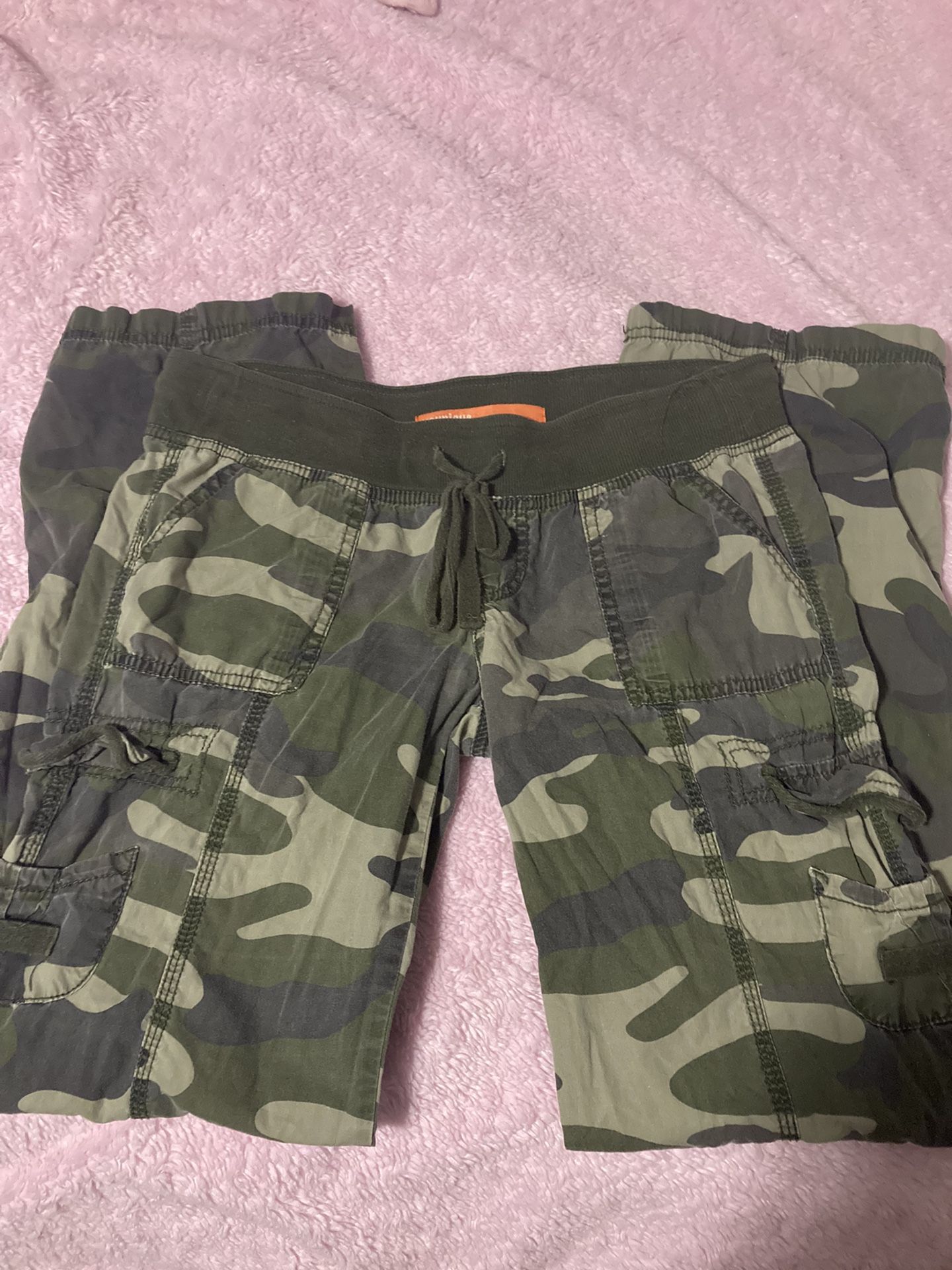 Woman’s Camo Pants