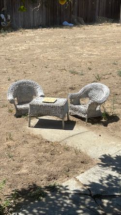 Mini chairs & table