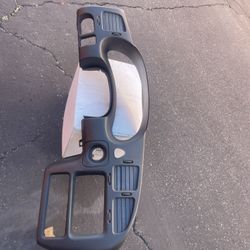 CHEVROLET CHEVY MONTE CARLO 2002-2005 DASHBOARD PANEL MINT 