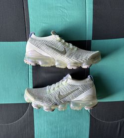 Women’s Nike VaporMax Flyknit Size 9