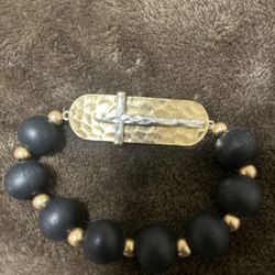 Cross bracelet