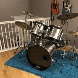Tama Rock Star Drum Set
