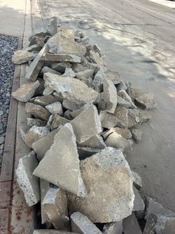 Free broken concrete/ free delivery