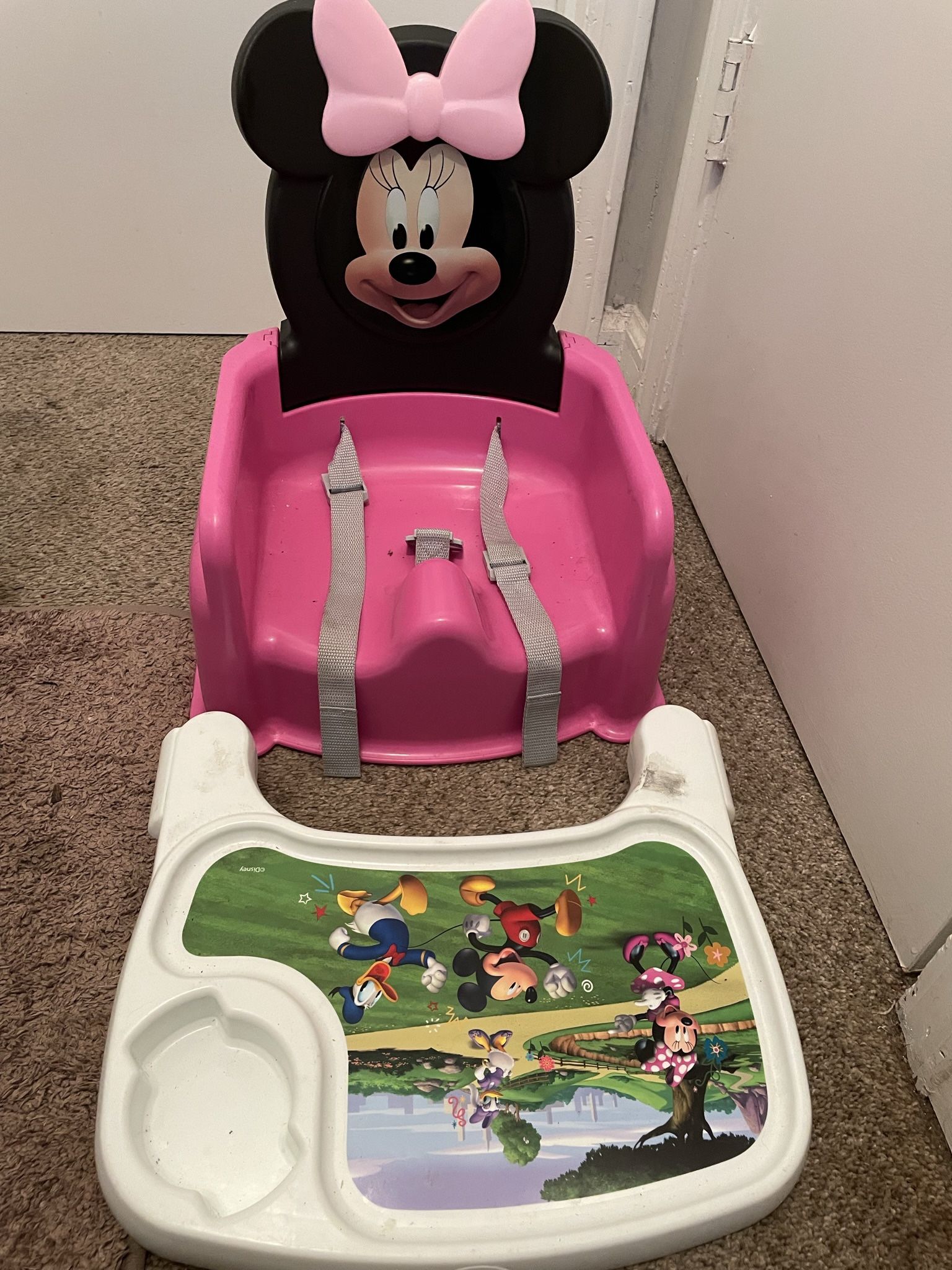 Minnie Mouse Mealtime Booster Seat