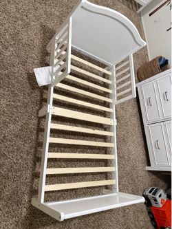 Toddler bed