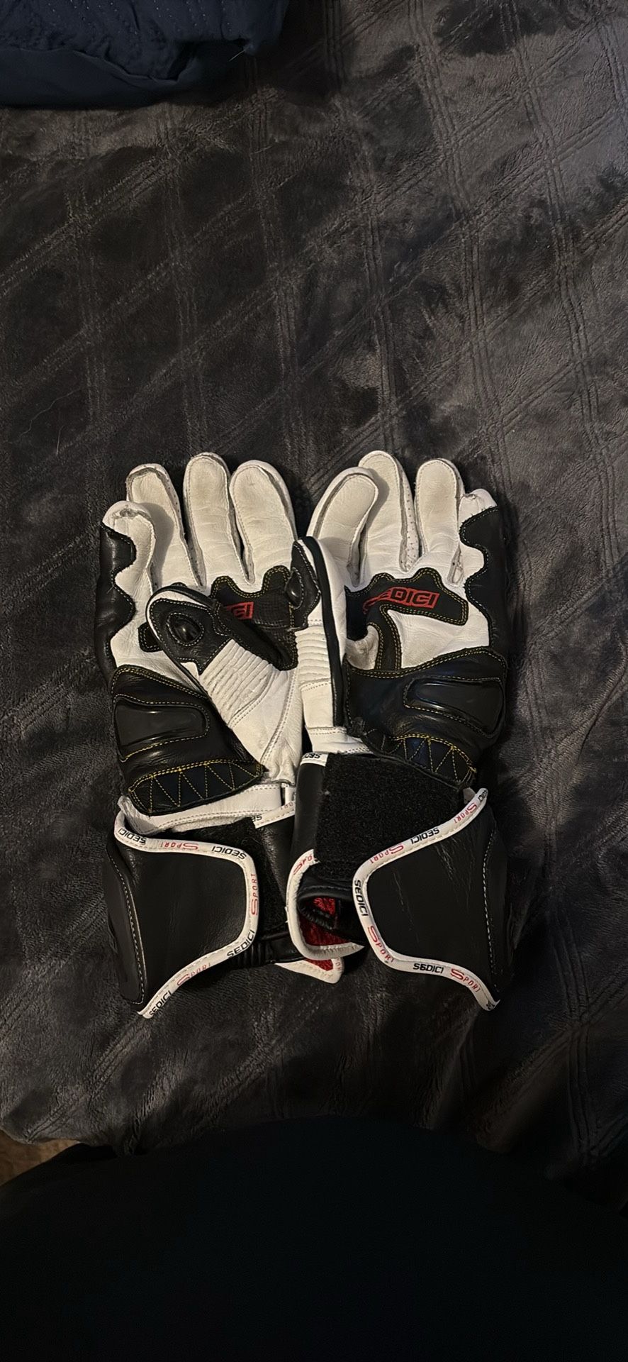 Sedici Motorcycle Gauntlet Gloves Medium