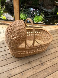 Beautiful wicker bassinet