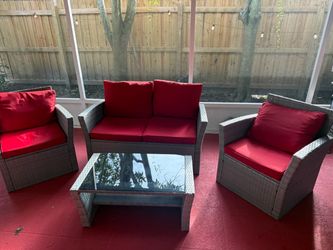 4-Piece Outdoor Wicker Patio Furniture Set