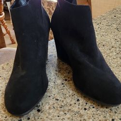 Boot/Shoe (NEW) Women's 6 1/2 Black