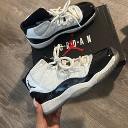 Air Jordan 11 Concord 6.5Y