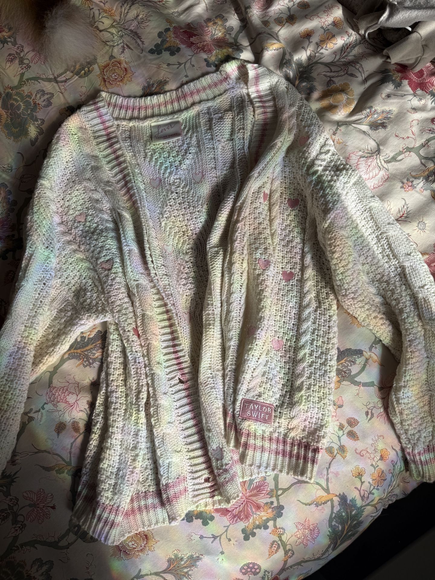 TAYLOR SWIFT LOVER ALBUM CARDIGAN *NEVER WORN*