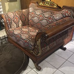 Classic couch feel like a queen or a king if you have some small extra room will be pretty decoration