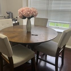 Charming Dining Set For Sale 