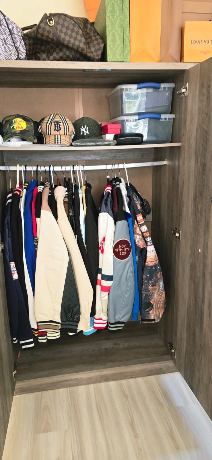 Modern Wardrobe Closet – Excellent Condition