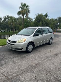 2004 Toyota Sienna