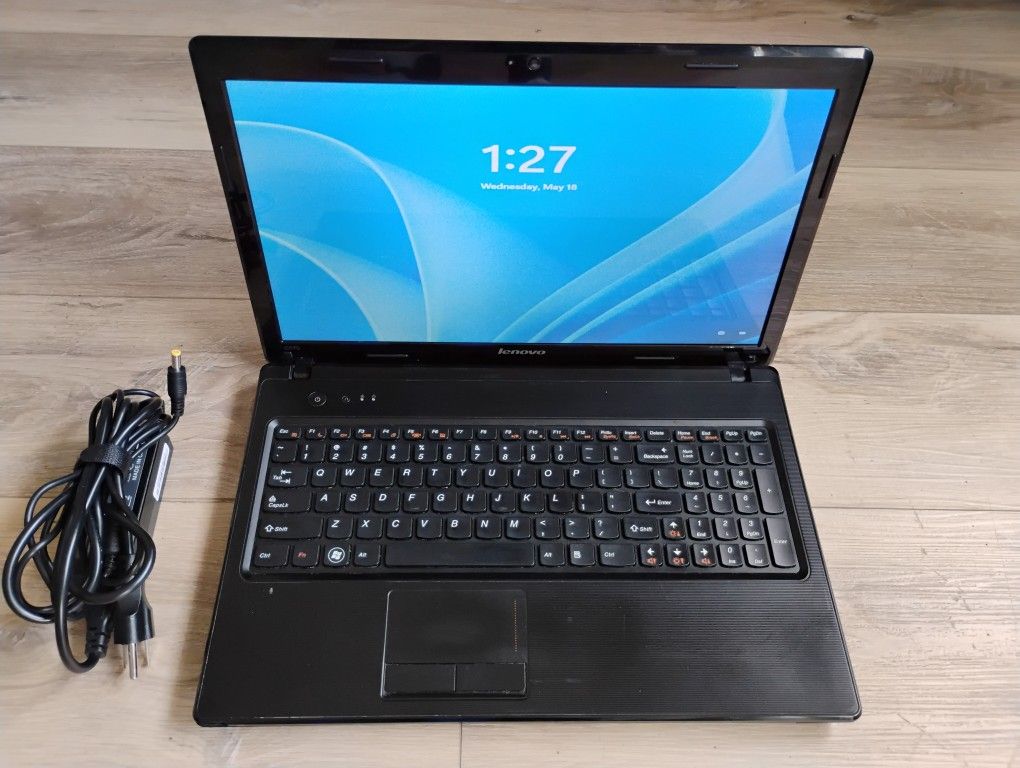 Lenovo Laptop w/Win 11 Pro