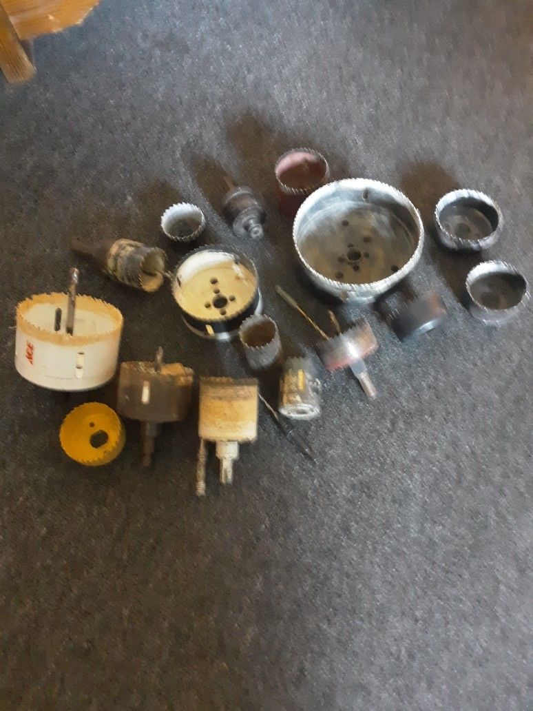 Whole saw and bits
