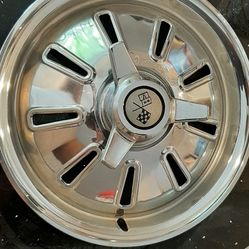 1(contact info removed) Corvette Hubcap