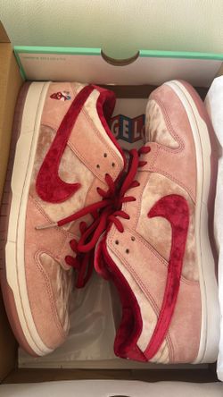 Nike strange love dunks
