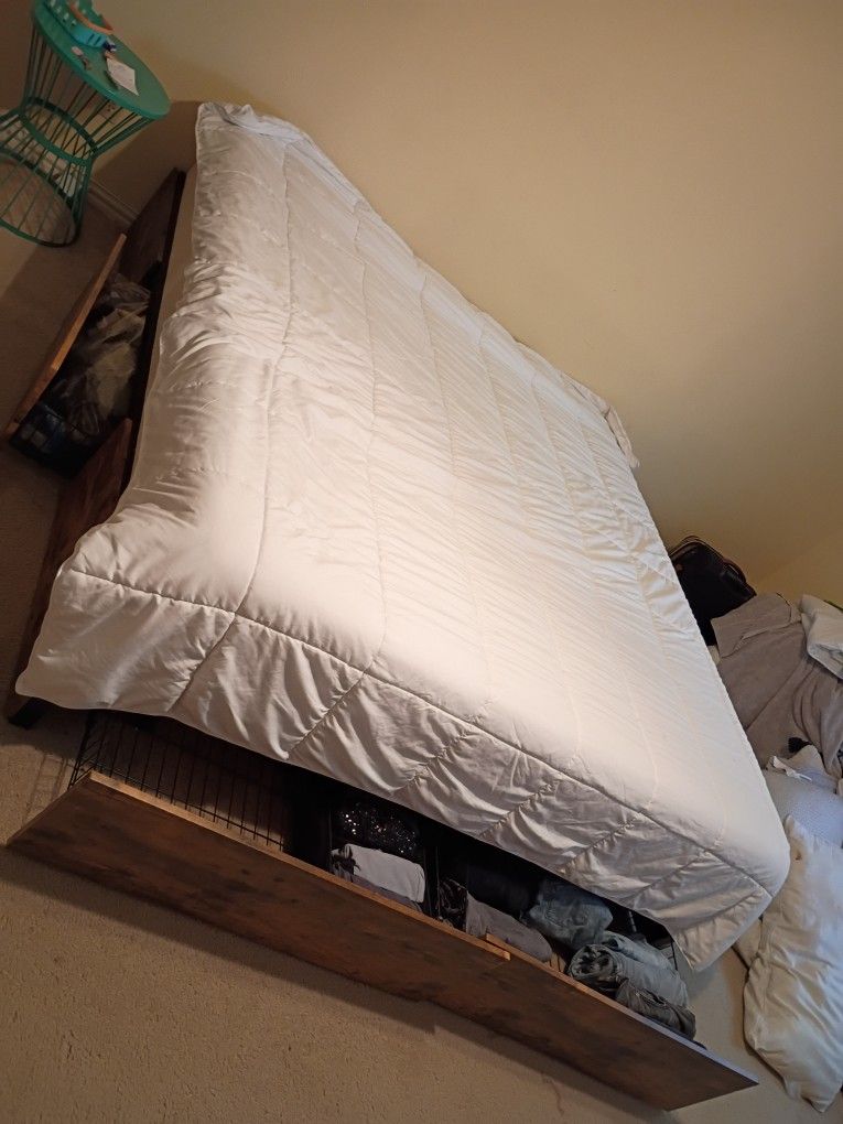 King Size Bed W/ Drawers