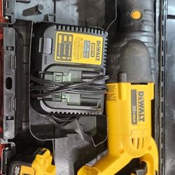 Saw Saw w/4Ah Battery