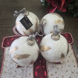 Cristsal Ornament