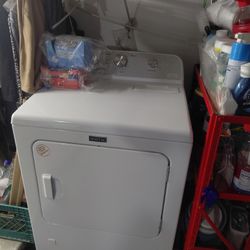 Maytag 7.0-cu ft Vented Gas Dryer (White)