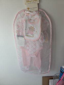Baby girl set incomplete
