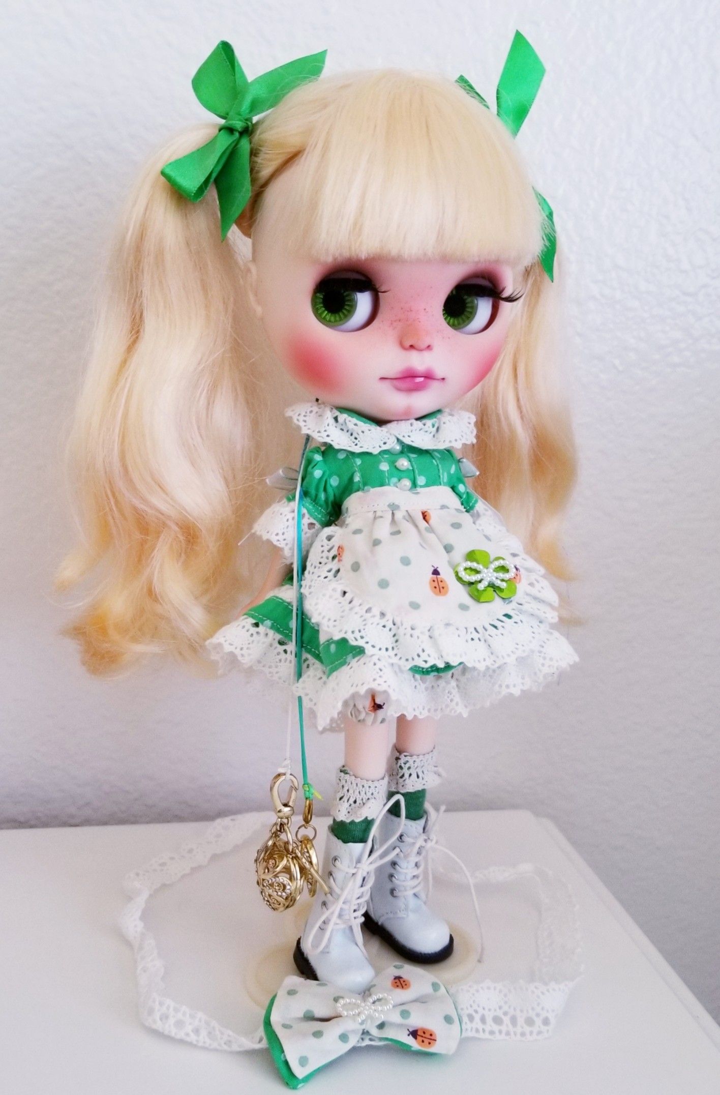 Blythe Doll-Blondie