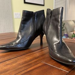 AK Anne Klein iFlex Black Leather Zip Pointy Ankle Boots