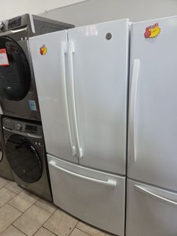GE White French Door Refrigerator