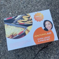 New In Box Rachel Ray 5-piece Oven Set