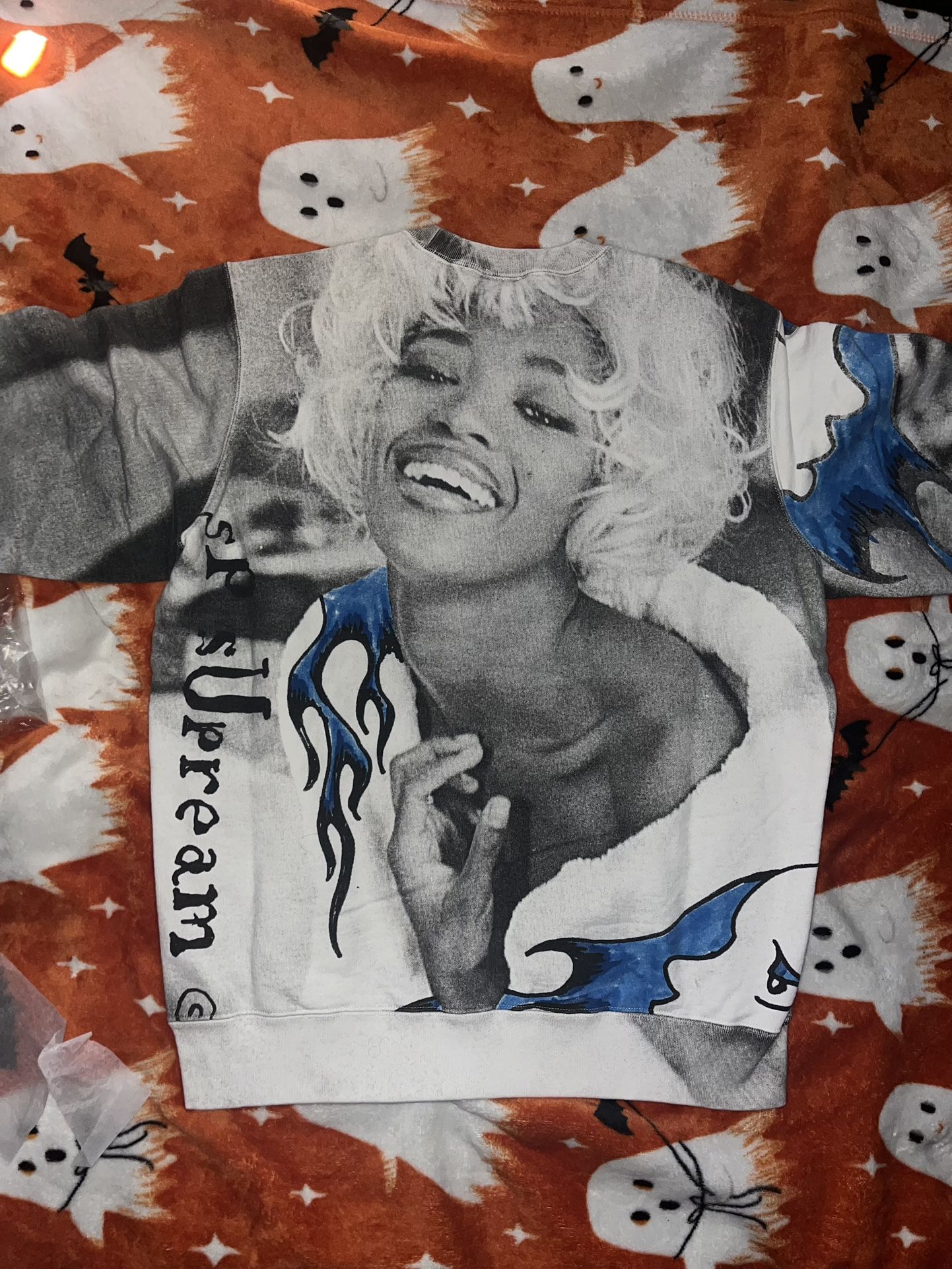 Supreme Naomi