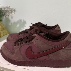 Nike Dunk Burgundy Crush Size 13
