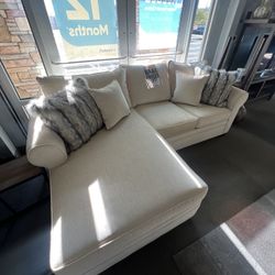 Cute Beige Sofa Chaise🙀💛