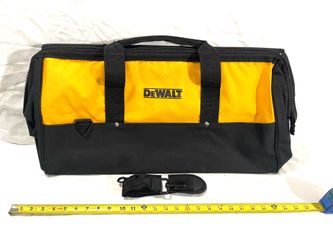 Brand new DeWalt seven tool capacity tool bag with shoulder strap