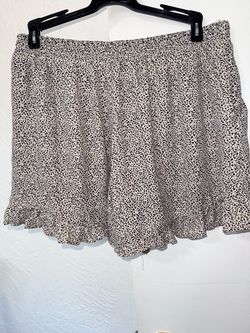 Size LARGE - Sienna Sky Shorts