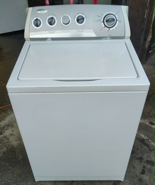 Very Nice! Whirlpool Heavy Duty Super Capacity Washing Machine!