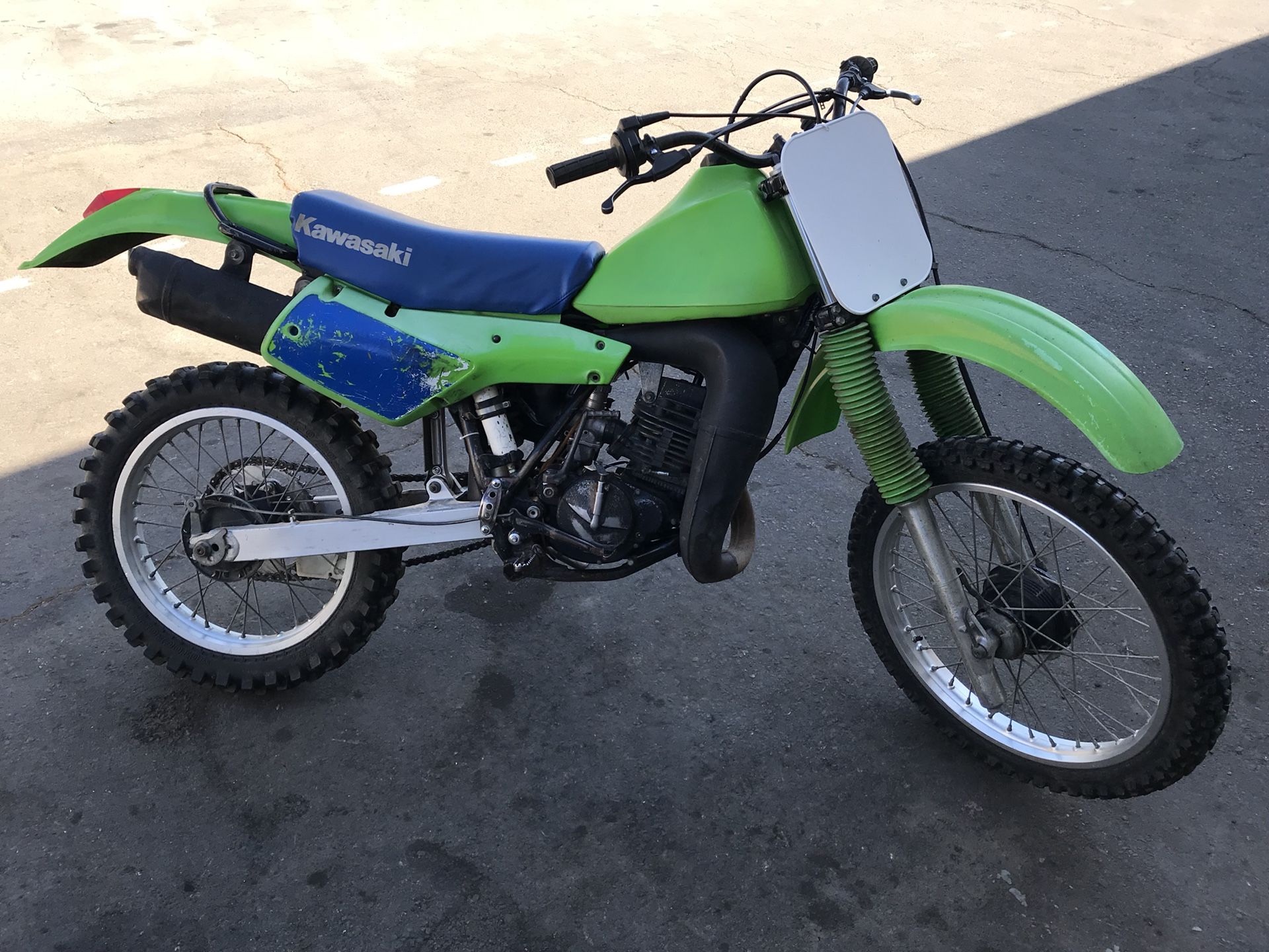 Kawasaki kdx200 dirt bike