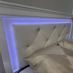NEW White 4PC Bedroom Set (Mattress not Included)