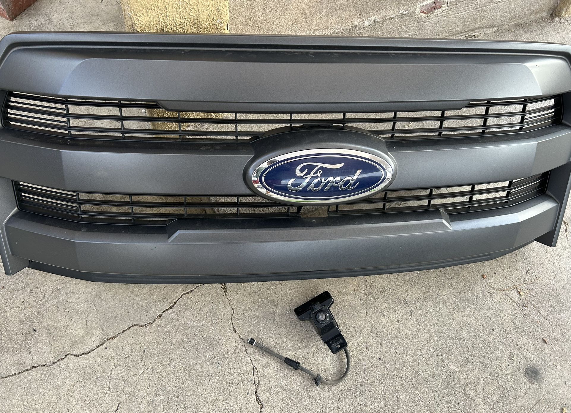 2015 F150 Lariat Front Grill With Camera