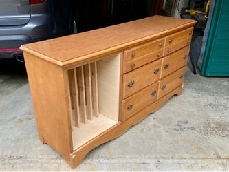Free dresser