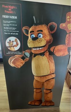 Five nights at Freddy's close box animatronic
