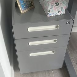 Heavy Duty Filing Cabinet With Lock 