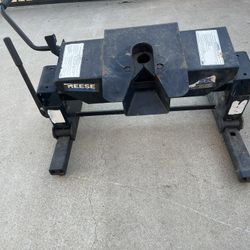 Reese 16k Fifth Wheel Hitch