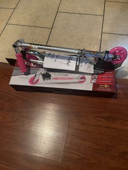 Razor Pink scooter