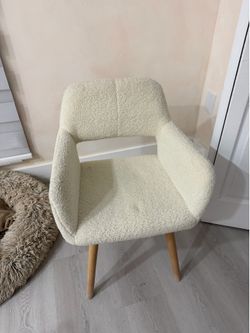White vanity chair