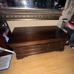 Coffe Table With 2 Big Drawers