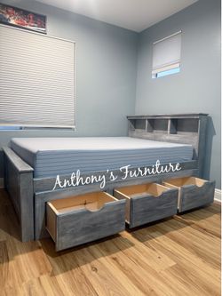 New full bed and mattress with drawers